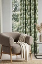 Green leaf patterned modern blackout curtain 140 x 270 cm. Unpleated single panel dekoratif blackout curtain ( CURTAIN 44 )